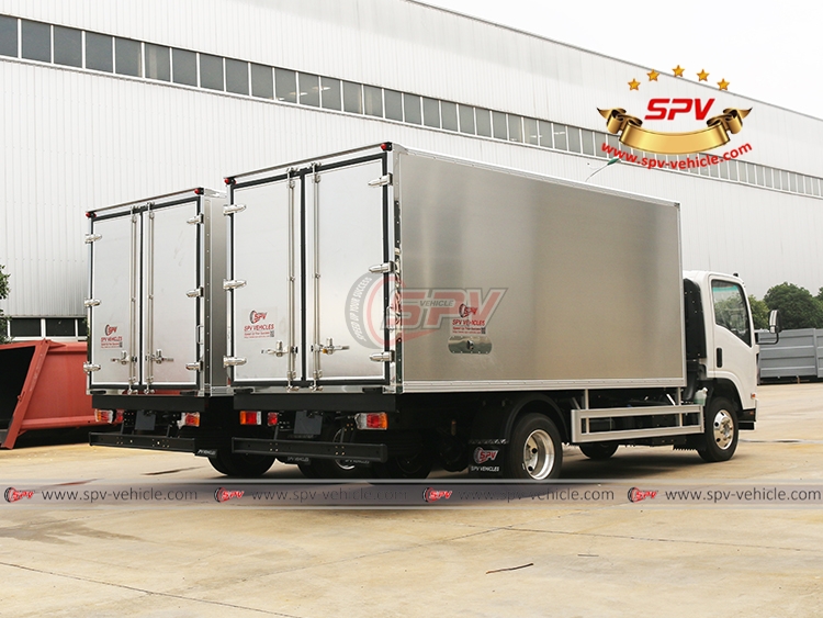 5 Tons Fresh Food Carrying Truck ISUZU - Right Back Side View